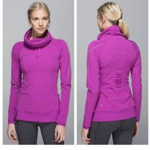 Lululemon Flurry Fighter Pullover. Size 2